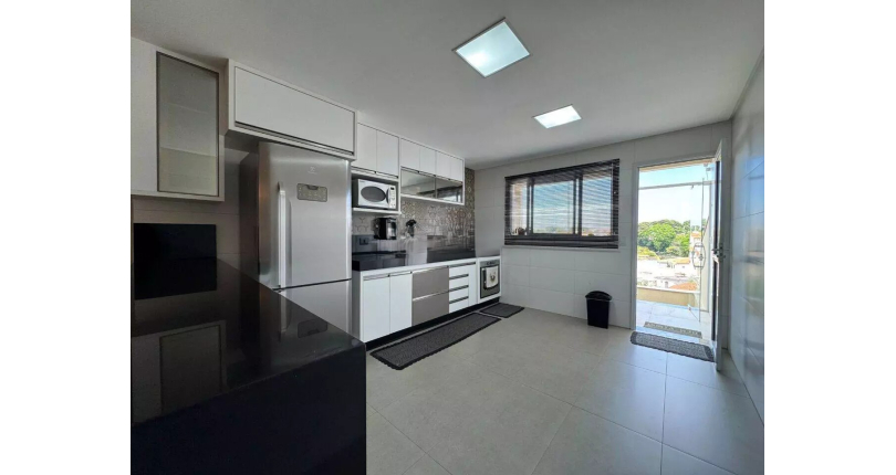 Sobrado à venda no Bairro do Parque São Domingos na Rua Luís Filgueira Souto