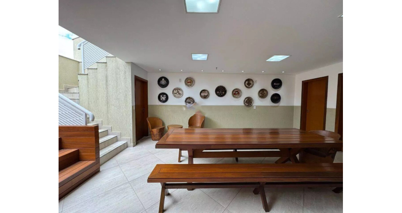 Sobrado à venda no Bairro do Parque São Domingos na Rua Luís Filgueira Souto