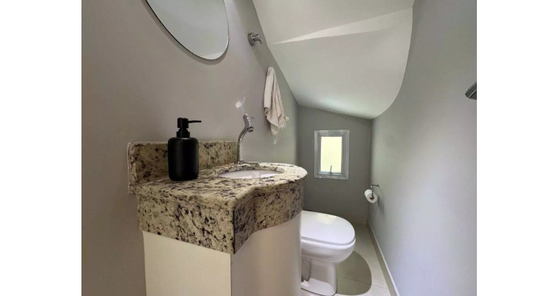 Sobrado à venda no Bairro do Parque São Domingos na Rua Luís Filgueira Souto