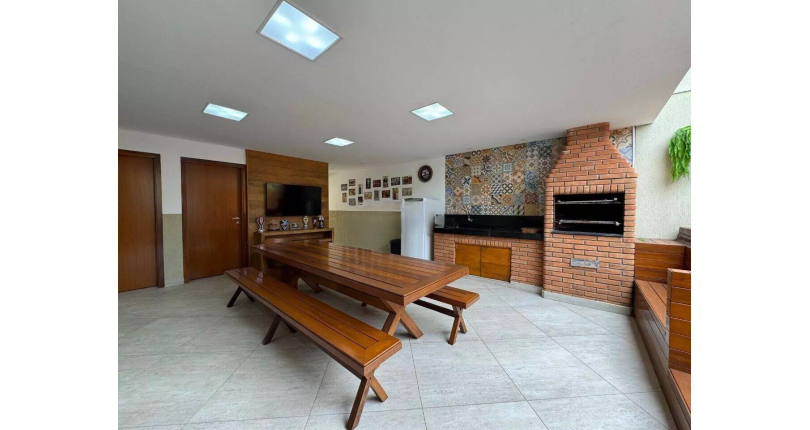 Sobrado à venda no Bairro do Parque São Domingos na Rua Luís Filgueira Souto