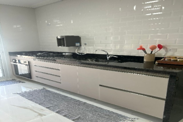  Sobrado à venda no Bairro do Parque São Domingos na Rua Emílio Colella