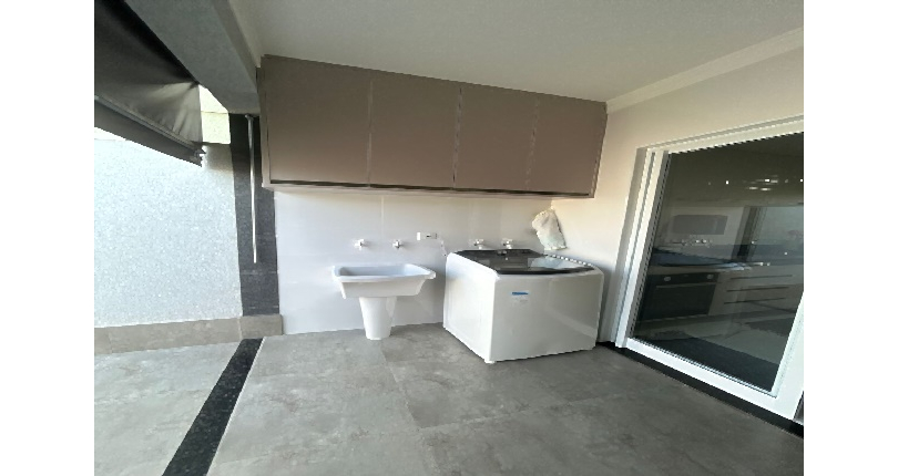  Sobrado à venda no Bairro do Parque São Domingos na Rua Emílio Colella