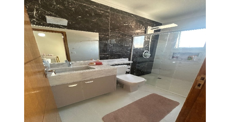  Sobrado à venda no Bairro do Parque São Domingos na Rua Emílio Colella