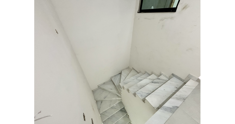 Sobrado à venda Rua Pedro Sernagiotti, 352, Parque São Domingos - Imóveis à Venda