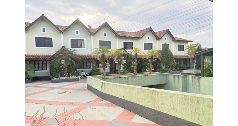 Ótimo Sobrado à venda no Bairro do Conjunto Residencial Vista Verde na Rua Desembargador Plínio Novaes de Andrade