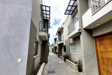 Lindo Sobrado à venda no Bairro da Vila Clarice na Avenida Myrim 100,