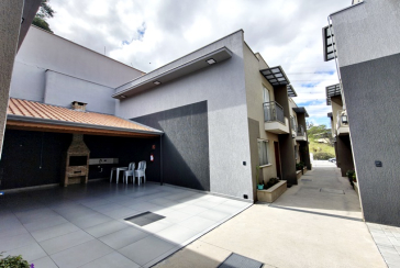 Lindo Sobrado à venda no Bairro da Vila Clarice na Avenida Myrim 100,