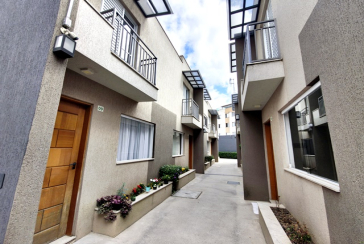 Lindo Sobrado à venda no Bairro da Vila Clarice na Avenida Myrim 100,