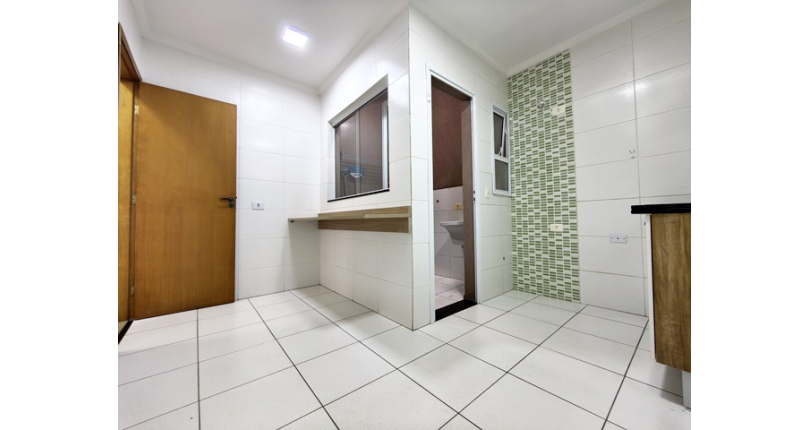 Lindo Sobrado à venda no Bairro da Vila Clarice na Avenida Myrim 100,