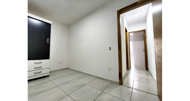 Lindo Sobrado à venda no Bairro da Vila Clarice na Avenida Myrim 100,