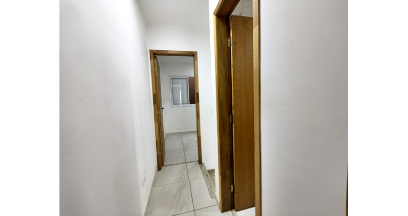 Lindo Sobrado à venda no Bairro da Vila Clarice na Avenida Myrim 100,