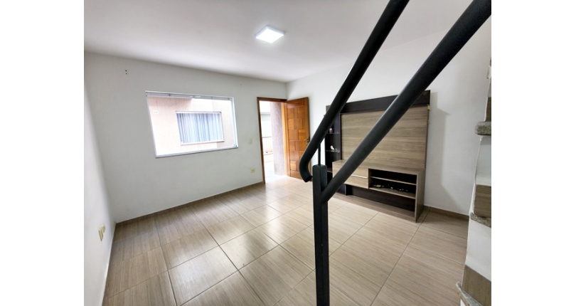 Lindo Sobrado à venda no Bairro da Vila Clarice na Avenida Myrim 100,