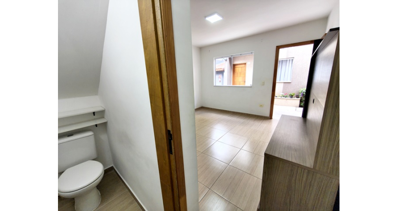 Lindo Sobrado à venda no Bairro da Vila Clarice na Avenida Myrim 100,