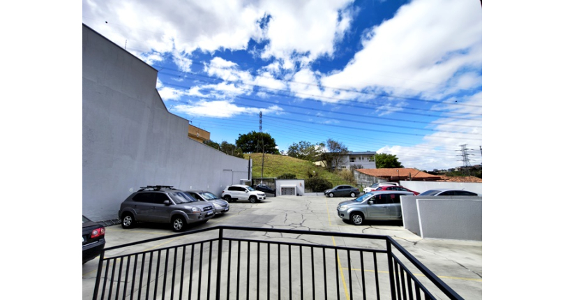 Lindo Sobrado à venda no Bairro da Vila Clarice na Avenida Myrim 100,