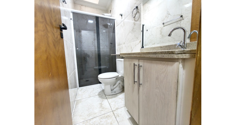 Lindo Sobrado à venda no Bairro da Vila Clarice na Avenida Myrim 100,