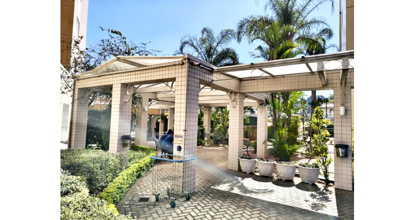 Lindo Apartamento à venda no Bairro do Parque Maria Domitila na Rua Willis Roberto Banks 401