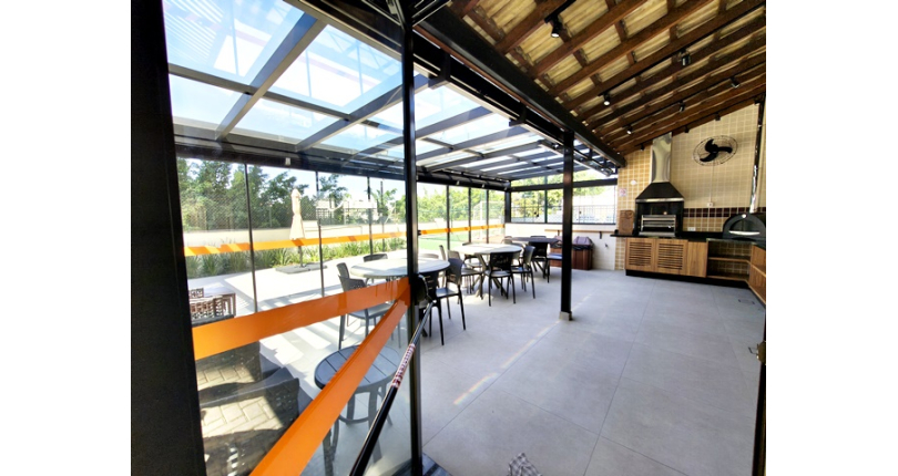 Lindo Apartamento à venda no Bairro do Parque Maria Domitila na Rua Willis Roberto Banks 401