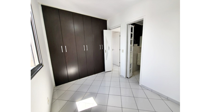 Lindo Apartamento à venda no Bairro do Parque Maria Domitila na Rua Willis Roberto Banks 401