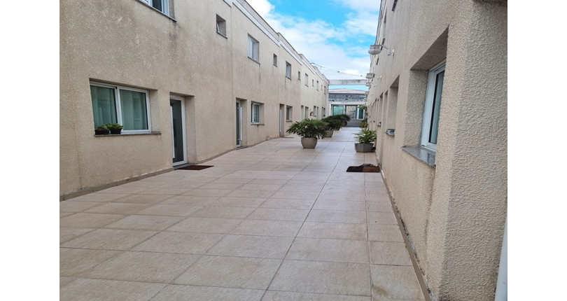 Lindo Sobrado à venda no Bairro da Vila Mangalot na Rua Jose Ataliba Ortiz 834, no Condomínio Boulevard Park,