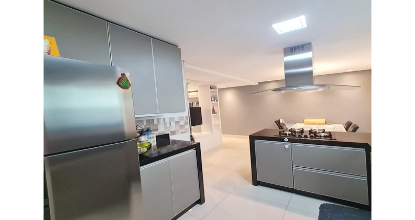 Lindo Sobrado à venda no Bairro da Vila Mangalot na Rua Jose Ataliba Ortiz 834, no Condomínio Boulevard Park,