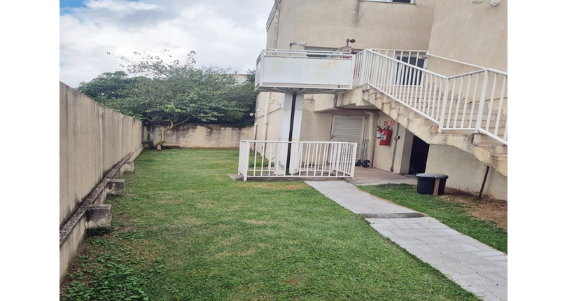 Lindo Sobrado à venda no Bairro da Vila Mangalot na Rua Jose Ataliba Ortiz 834, no Condomínio Boulevard Park,