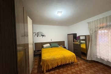 Casa à venda no Bairro do Parque Maria Domitila na Rua Mariana Camargo,