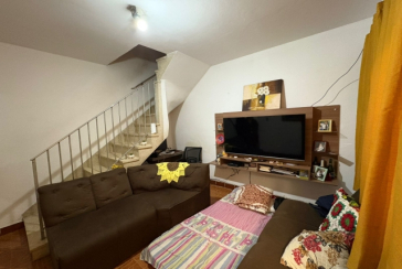 Casa à venda no Bairro do Parque Maria Domitila na Rua Mariana Camargo,