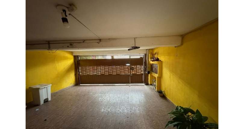 Casa à venda no Bairro do Parque Maria Domitila na Rua Mariana Camargo,