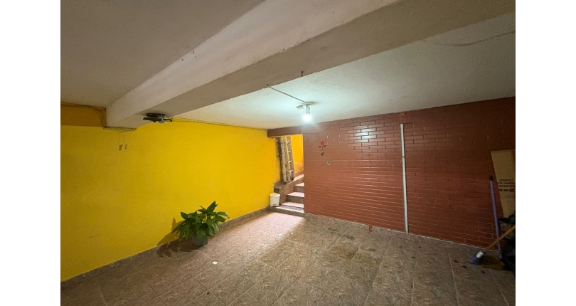 Casa à venda Rua Mariana Camargo, Parque Maria Domitila - Imóveis à Venda