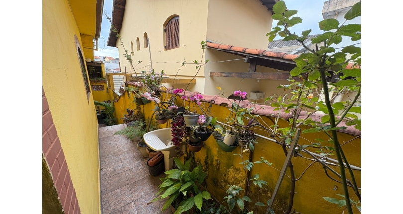 Casa à venda no Bairro do Parque Maria Domitila na Rua Mariana Camargo,