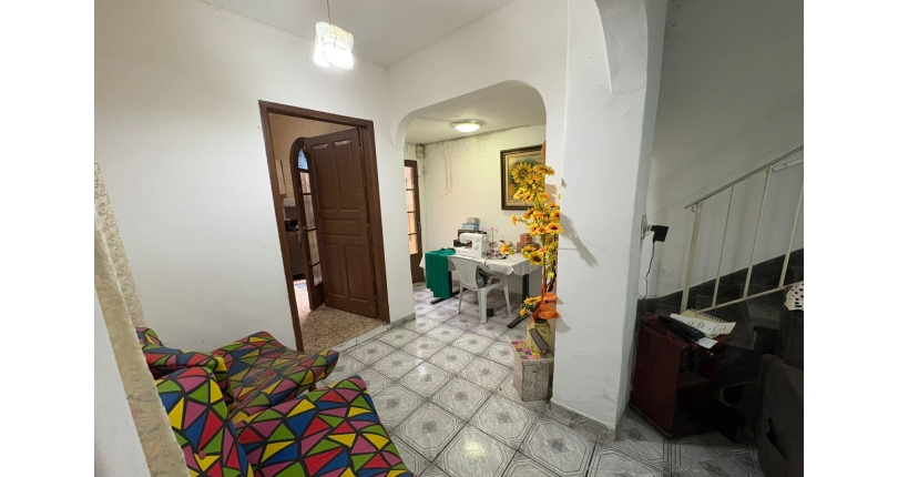 Casa à venda no Bairro do Parque Maria Domitila na Rua Mariana Camargo,