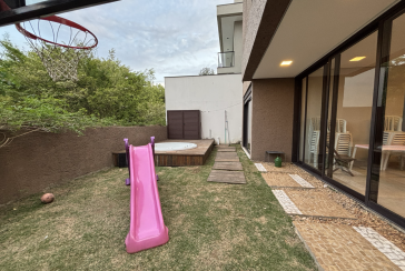 Sobrado semi novo à venda em Itatiba no Bairro da Residencial Fazenda Serrinha na Rua Fortunato Angelon