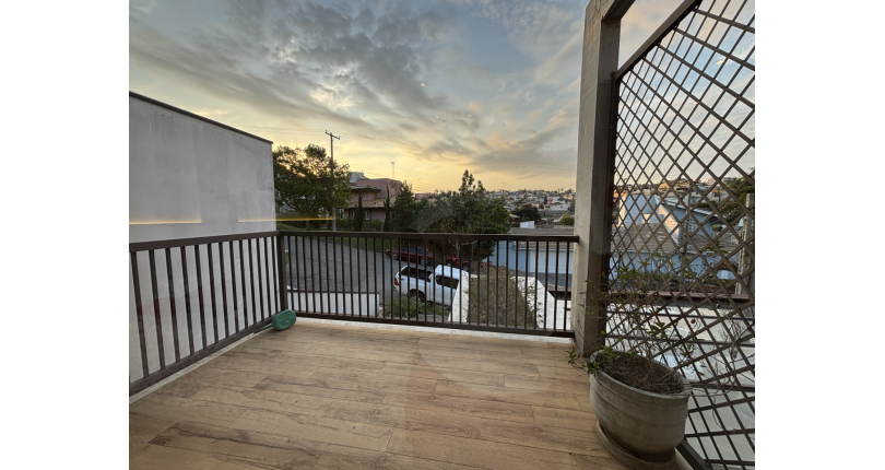 Sobrado semi novo à venda em Itatiba no Bairro da Residencial Fazenda Serrinha na Rua Fortunato Angelon