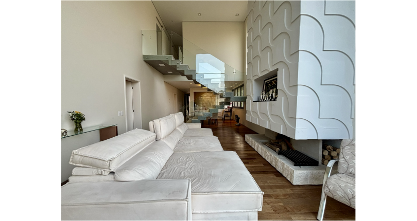 Sobrado semi novo à venda em Itatiba no Bairro da Residencial Fazenda Serrinha na Rua Fortunato Angelon