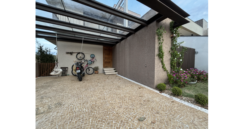 Sobrado semi novo à venda em Itatiba no Bairro da Residencial Fazenda Serrinha na Rua Fortunato Angelon