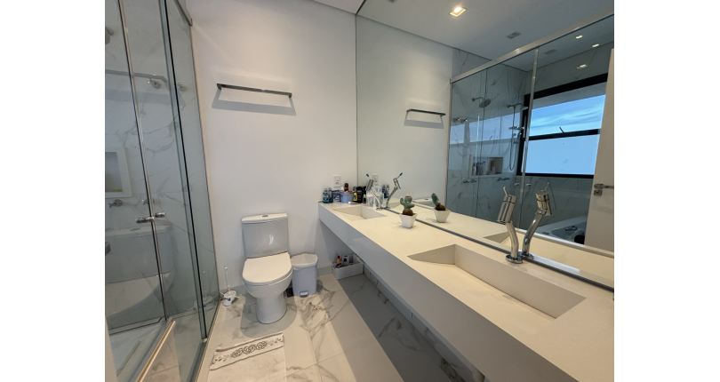 Sobrado semi novo à venda em Itatiba no Bairro da Residencial Fazenda Serrinha na Rua Fortunato Angelon