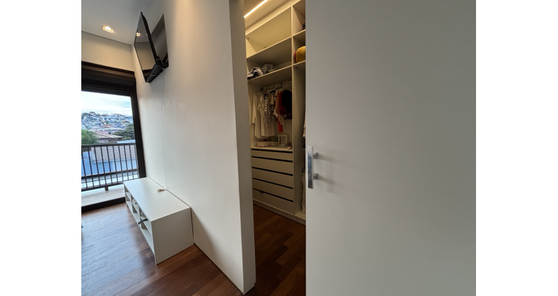 Sobrado semi novo à venda em Itatiba no Bairro da Residencial Fazenda Serrinha na Rua Fortunato Angelon