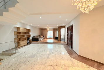 Sobrado à venda no Bairro do Parque São Domingos na Rua Homero Sales