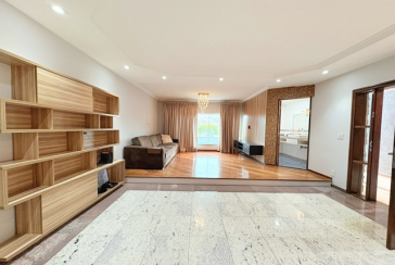 Sobrado à venda no Bairro do Parque São Domingos na Rua Homero Sales