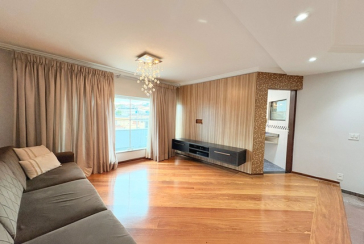 Sobrado à venda no Bairro do Parque São Domingos na Rua Homero Sales