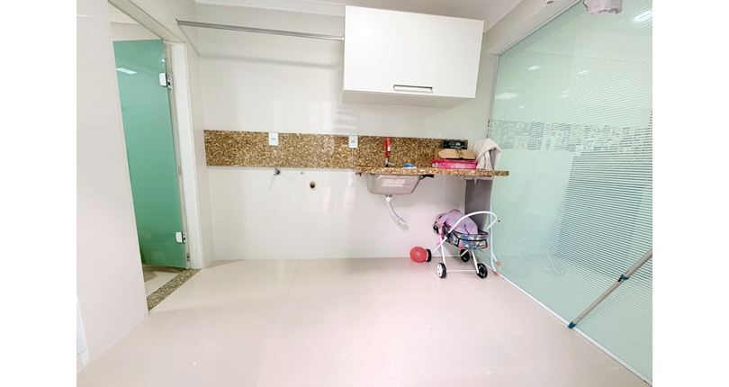 Sobrado à venda no Bairro do Parque São Domingos na Rua Homero Sales