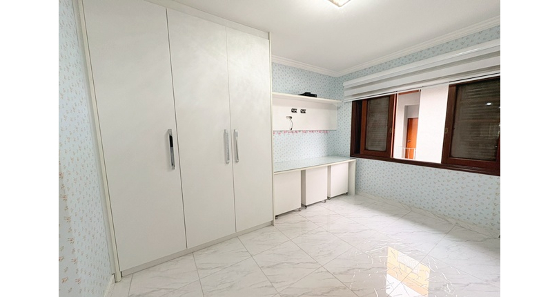 Sobrado à venda no Bairro do Parque São Domingos na Rua Homero Sales