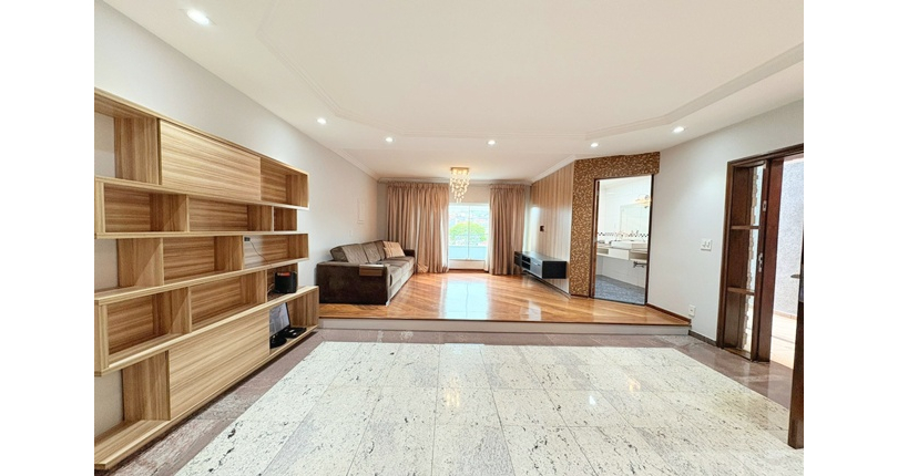 Sobrado à venda no Bairro do Parque São Domingos na Rua Homero Sales