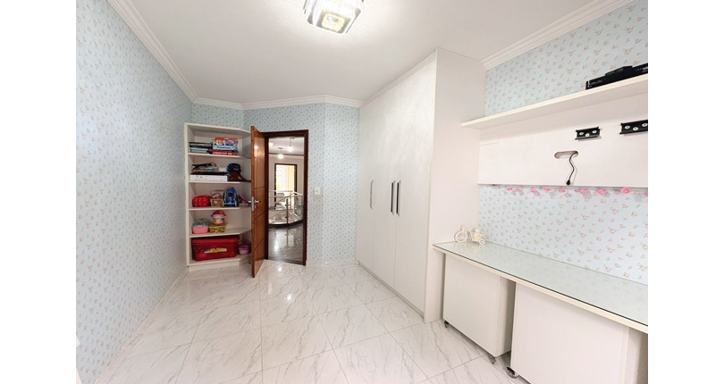 Sobrado à venda no Bairro do Parque São Domingos na Rua Homero Sales