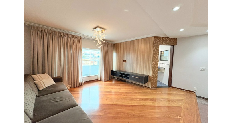 Sobrado à venda no Bairro do Parque São Domingos na Rua Homero Sales