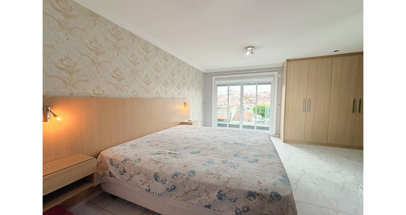 Sobrado à venda no Bairro do Parque São Domingos na Rua Homero Sales