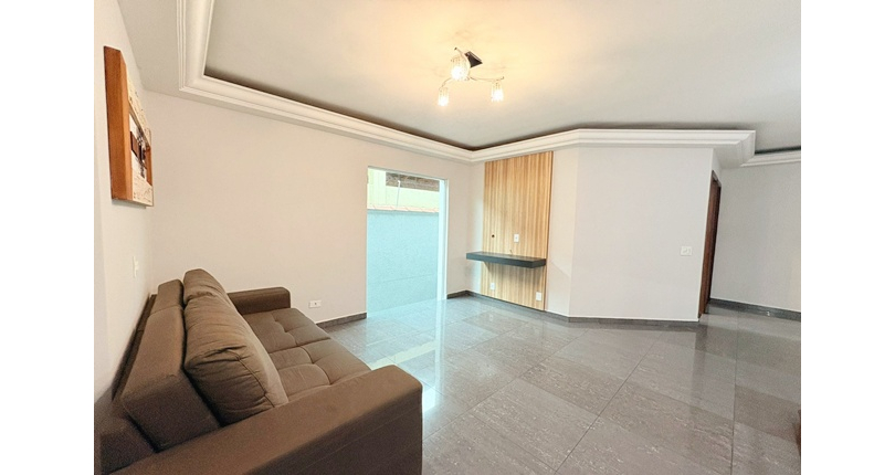 Sobrado à venda no Bairro do Parque São Domingos na Rua Homero Sales