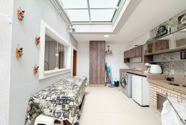  Lindo Sobrado à venda no Bairro do Parque São Domingos na Rua Dirceu de Almeida