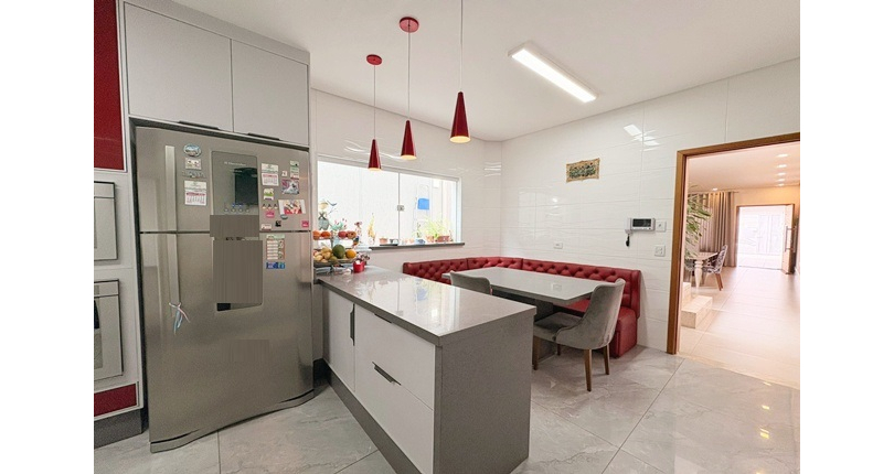  Lindo Sobrado à venda no Bairro do Parque São Domingos na Rua Dirceu de Almeida