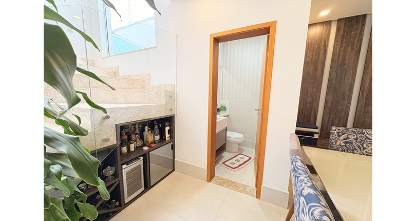  Lindo Sobrado à venda no Bairro do Parque São Domingos na Rua Dirceu de Almeida